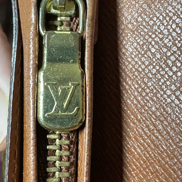 Louis Vuitton wallet. - Picture 11 of 12